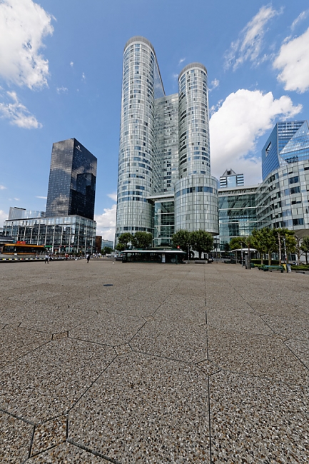 La Défense-AOU14-068